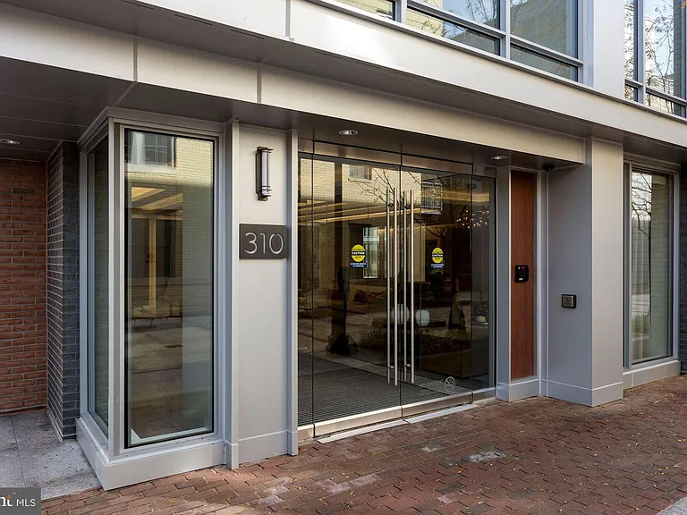 310 Strand St #503 — Photo 34