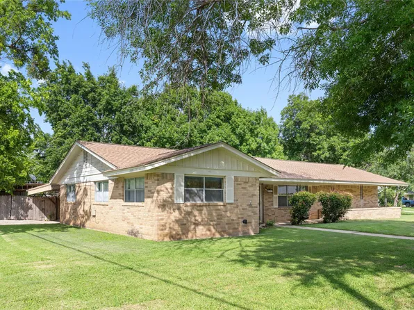 2100 14th St, Brownwood, TX 76801
