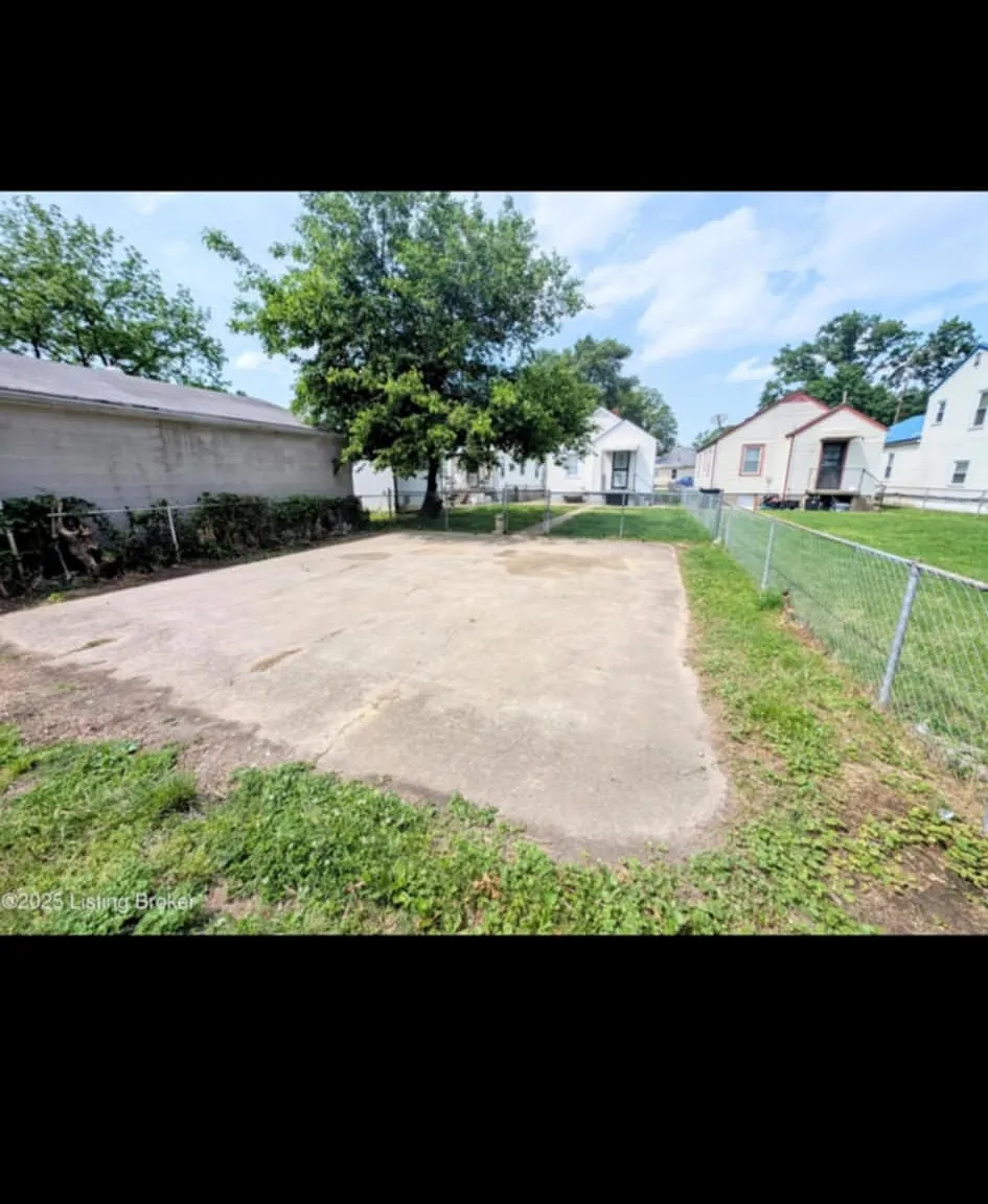 2 bed, 720 sqft, $1,200 — Photo 4