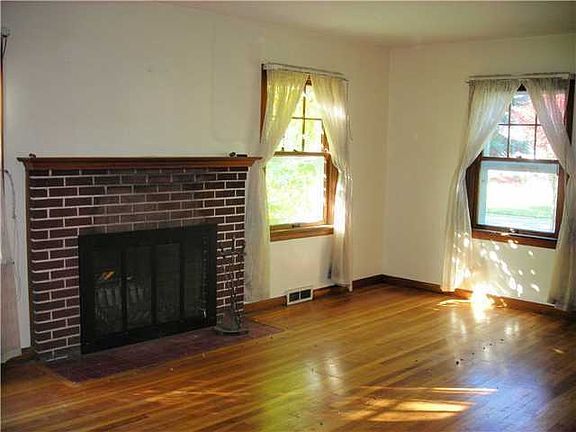 5th image of 96 Brinker Ave