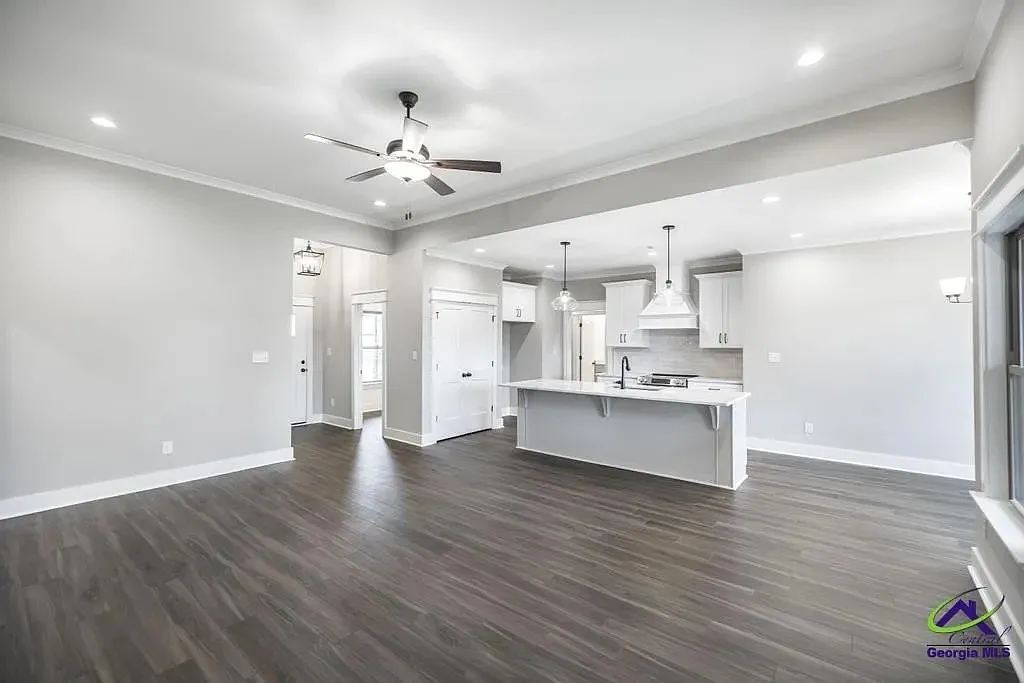 3 bed, 1676 sqft, $2,200 — Photo 4