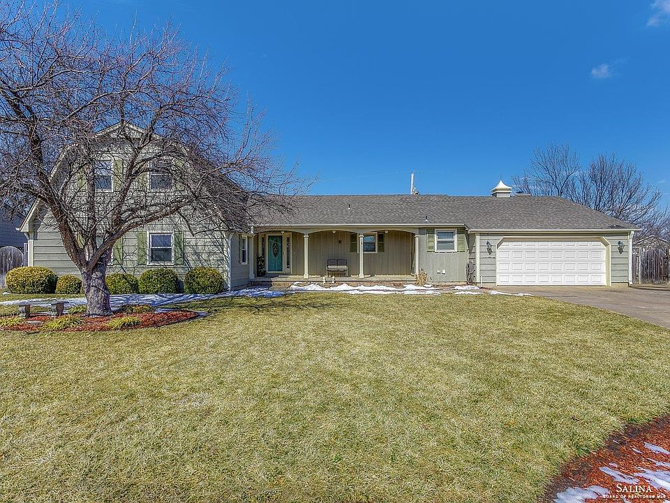 1st image of 2319 Village Ln