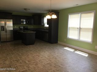 304 Foster Creek Rd, Swansboro, NC 28584