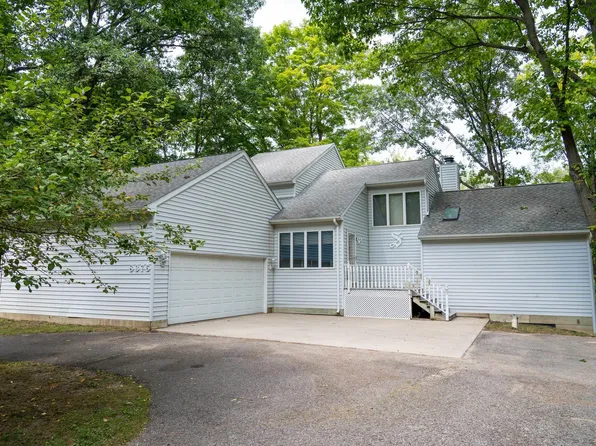 8375 Chippewa Trl, Mount Pleasant, MI 48858