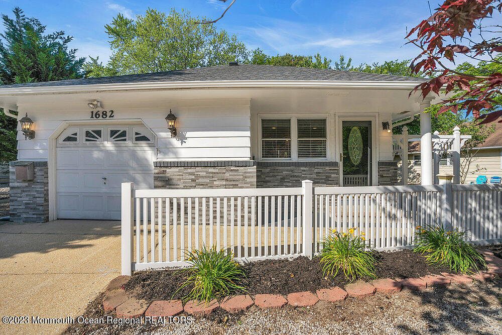 1682 Mount Everest Lane, Toms River, NJ 08753 Zillow