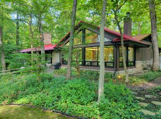 2010 Bond St, Niles, MI 49120