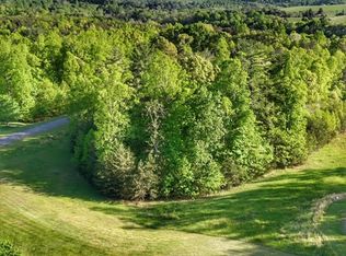 30 Revolution Rd, Wirtz, VA 24184