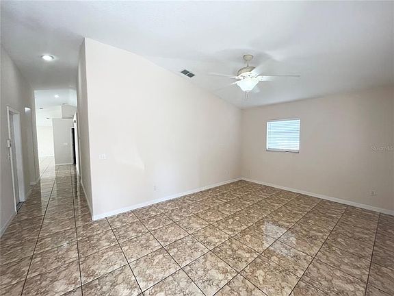 3rd image of 7008 N Oregon Ave