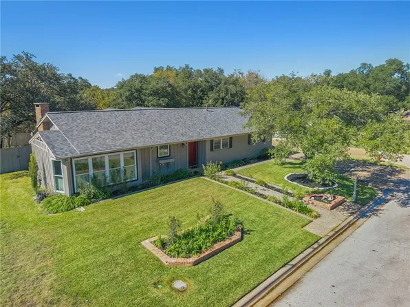 3802 Sunnybrook Ln, Bryan, TX 77802