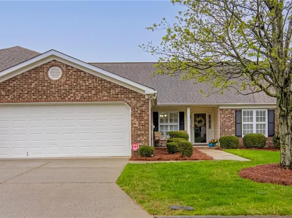 3954 Cobblestone Bend Dr, High Point, NC 27265