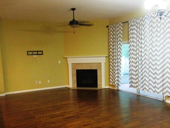 5th image of 528 Apple Creek Dr