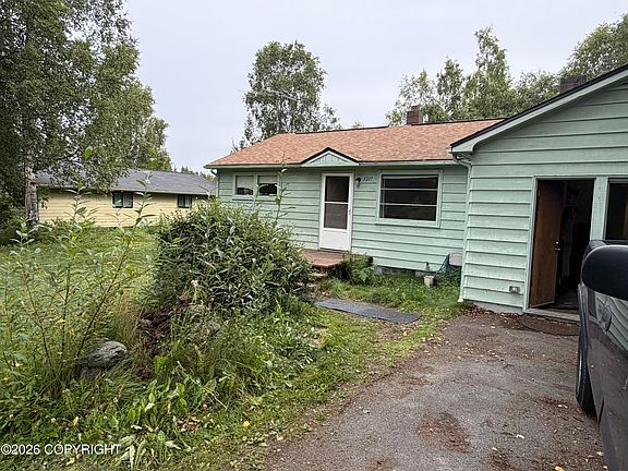 4th image of 3217 Baxter Rd