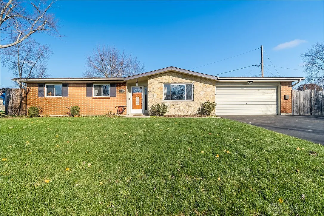 1002 Bevan Ct photo 1
