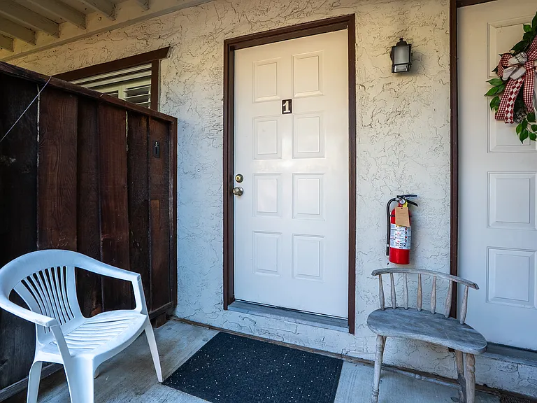 1408 W Latimer Ave #1 — Photo 1
