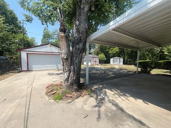 3rd image of 2125 Ridgeview St