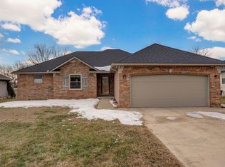 2002 Carolyn St, Pleasant Hope, MO 65725