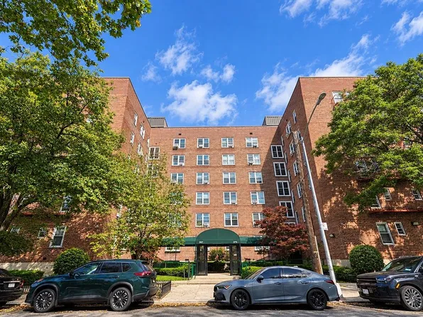 367 Avenue S #1C, Brooklyn, NY 11223