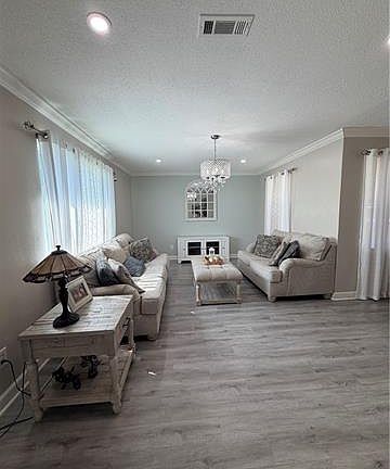 2nd image of 2128 Easter Ln