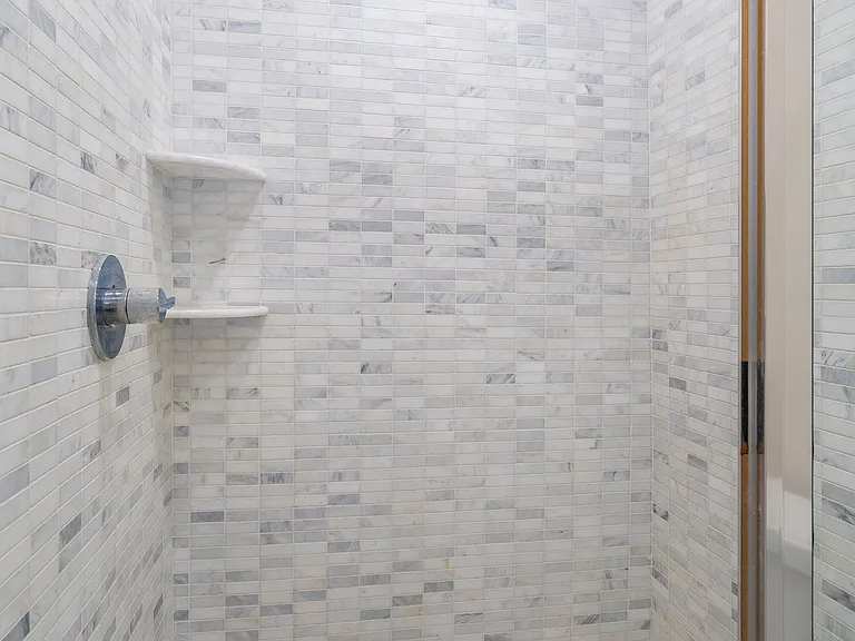 300 Market St #402 — Photo 12