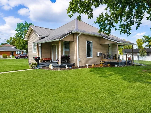 507 W Oak St, Bicknell, IN 47512