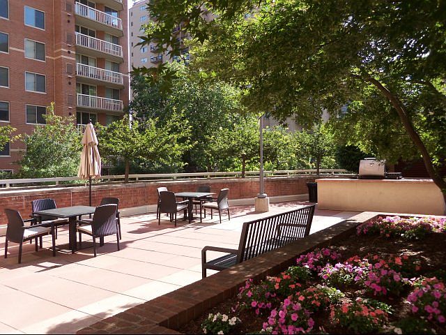Spacious Patio with BBQ grills