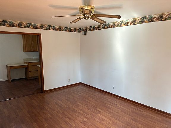 4th image of 1108 N Westview Dr