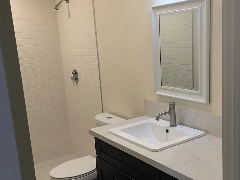 2460 K St #D — Photo 4