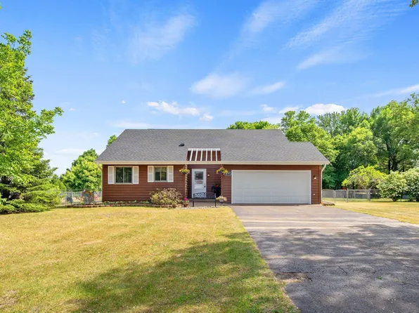 6179 Cougar Trl, North Branch, MN 55056