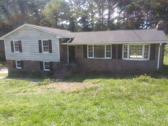 3rd image of 3150 Sandy Plains Rd
