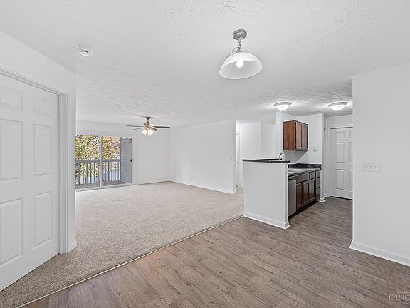 4th image of 210 Carrington Ln APT 207