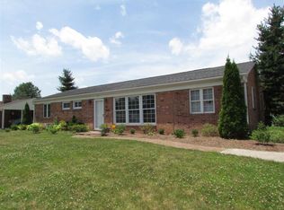 317 N Sandstone Ln, Bridgewater, VA 22812