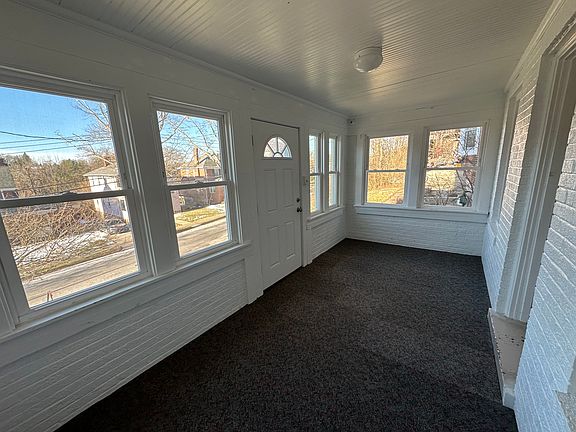 5th image of 238 Mabrick Ave