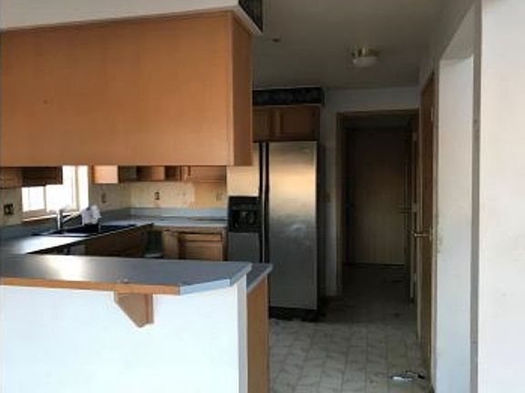 4th image of 17525 27th Ave NE