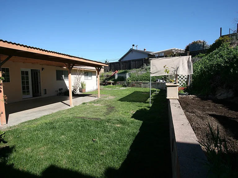 831 David Dr — Photo 11