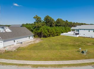 561 Moss Lake Ln, Holly Ridge, NC 28445