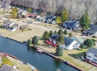 12830 Sunrise Ct, Wayland, MI 49348
