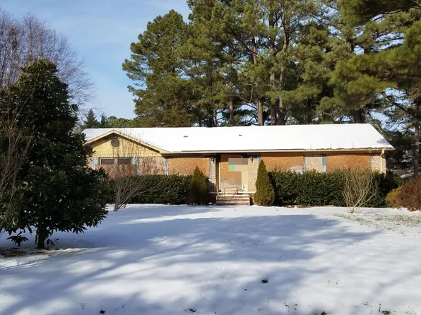 1412 Miramont Dr, Durham, NC 27712