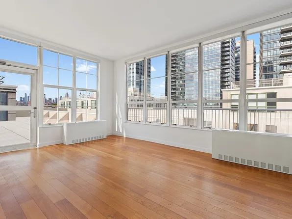 184 Kent Ave APT A704, Brooklyn, NY 11249