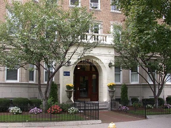 117 Park Dr. Boston - Fenway Building Photo 2 (2)