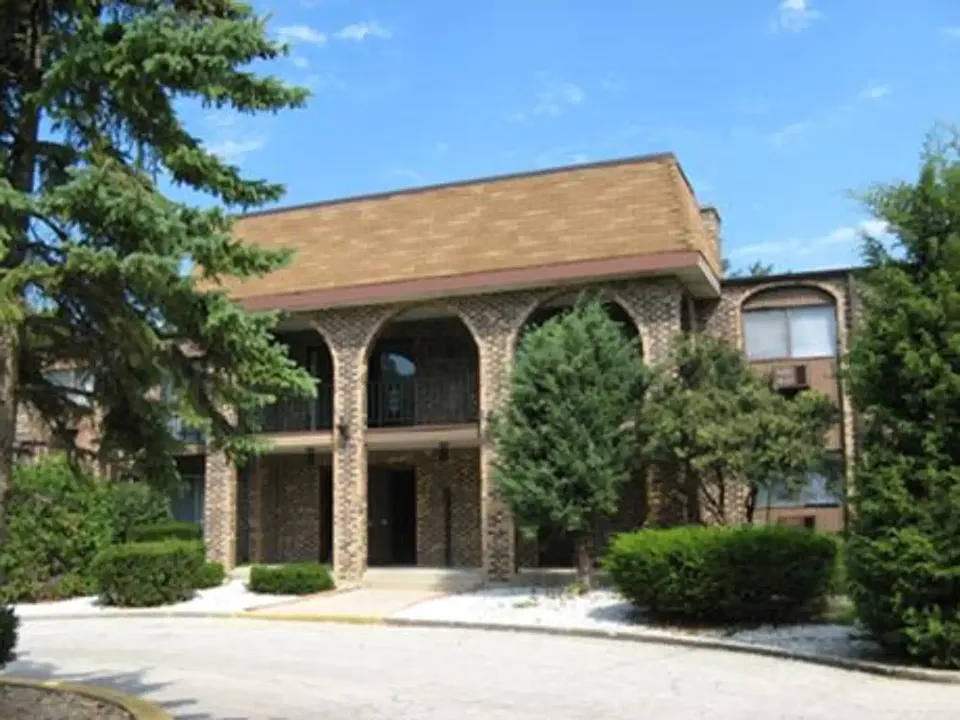 Elmwood Apartments