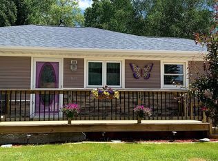 1611 Jasmine Dr, Manitowoc, WI 54220