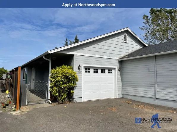 1927 Roberts Rd, Medford, OR 97504