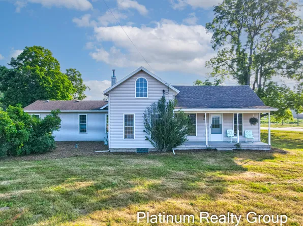 8421 Leonard St, Coopersville, MI 49404