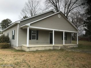 201 S 2nd St, Pinetops, NC 27864