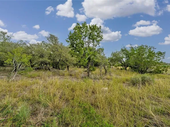 104 Rocky Summit Ct, Spicewood, TX 78669