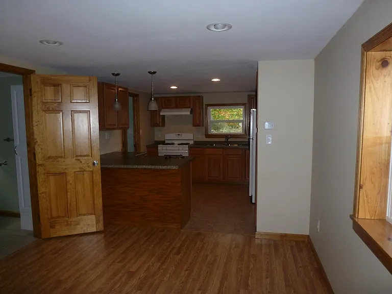140 Willow St — Photo 7