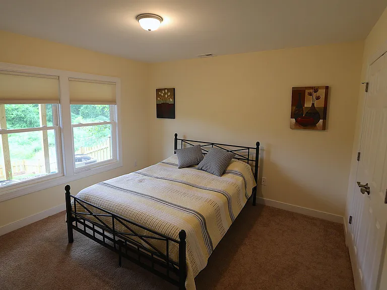 108 Blincoe Ln #B — Photo 4