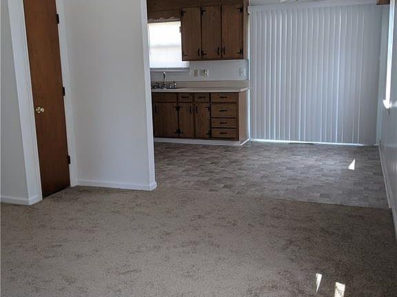 2nd image of 1003 E Pembroke Ave