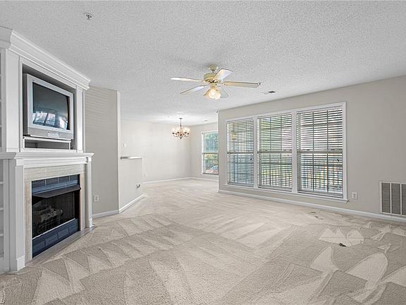 2nd image of 2219 Delaney Dr #214