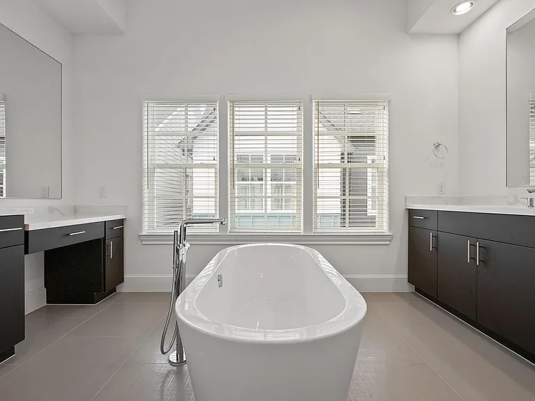 614 Delmar St — Photo 19